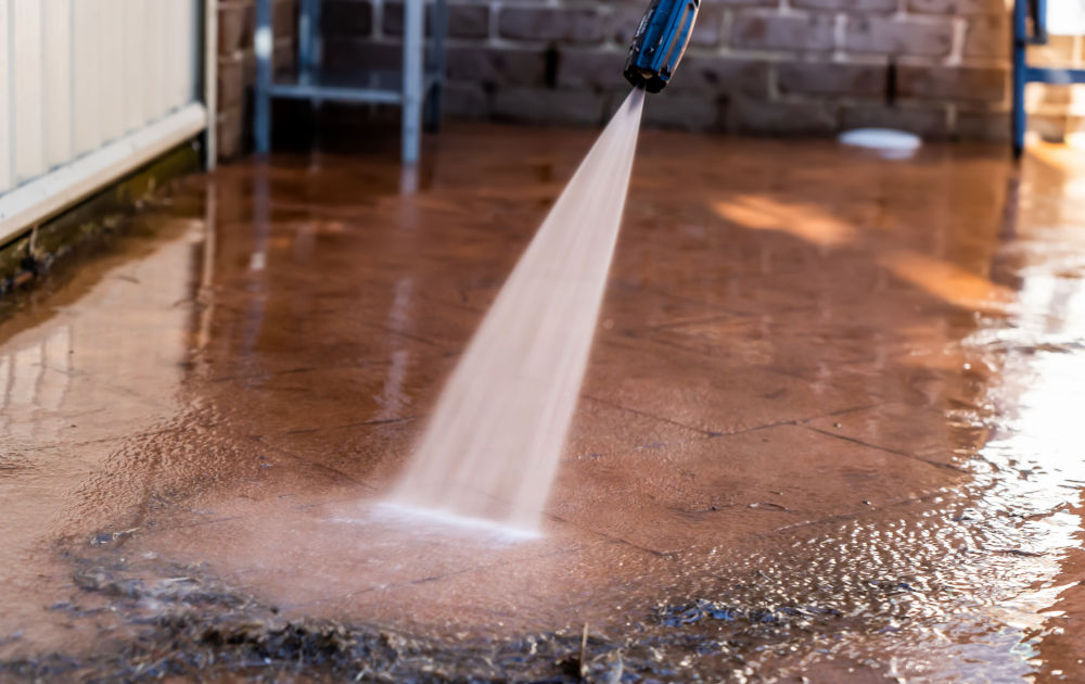 Reducing Liability Risk Through Commercial Pressure Washing
