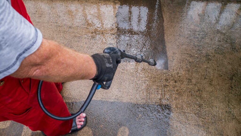 Commercial Pressure Washing & Kitchen Exhaust Cleaning in Brampton