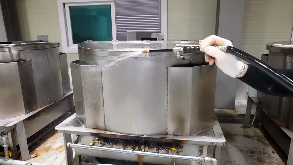 Commercial Pressure Washing & Kitchen Exhaust Cleaning in Vaughan