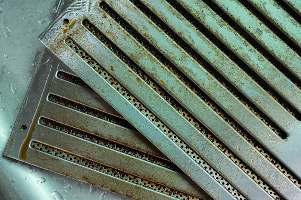 Why Restaurant Hood Filters Need More Than a Quick Rinse